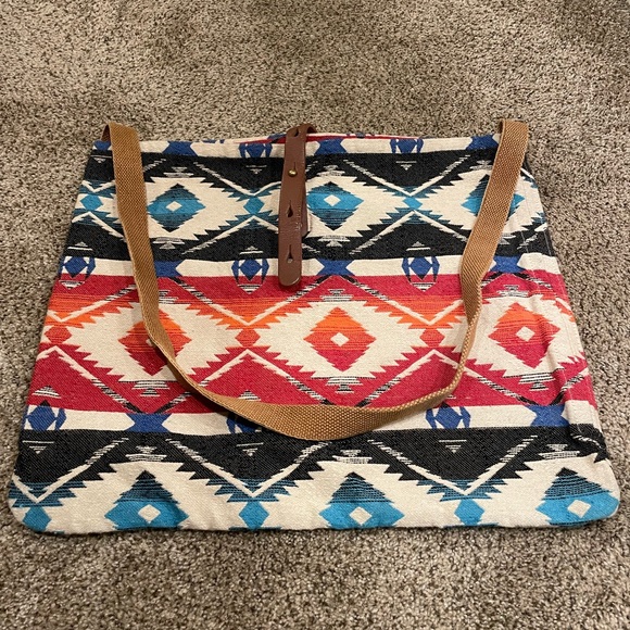 Lovestitch Aztec Print Tote Bag - Picture 8 of 8